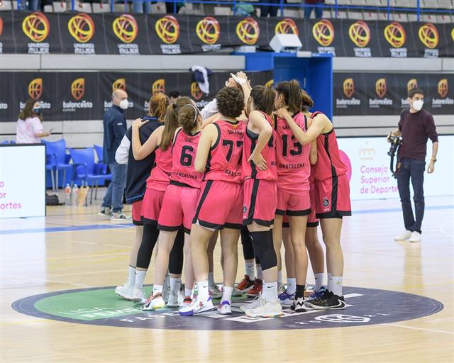 Vane Verbo posa nota a la temporada